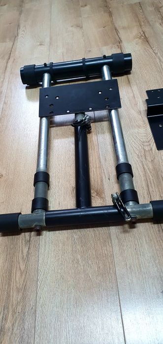 Stand volan wheel stand pro Gaming logitech 25,27,29,923,920

Transpor