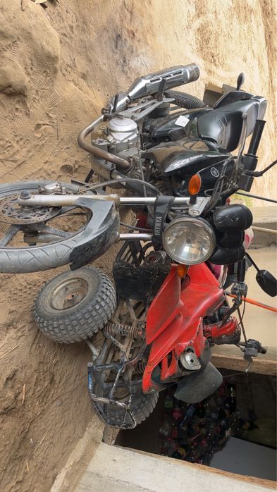 De vanzare yamaha ybr 125 cc cu actele in regula, si un atv 125 mtr n