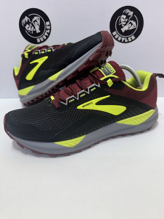 Маратонки BROOKS CASCADIA 14 .Номер 40.5