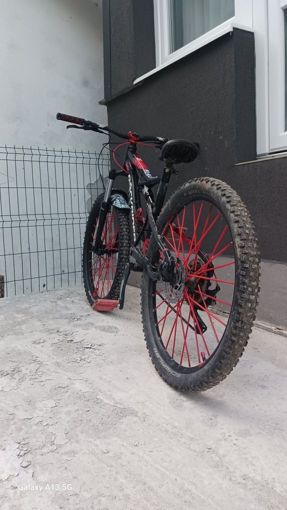 Vând rockrider st530s custom