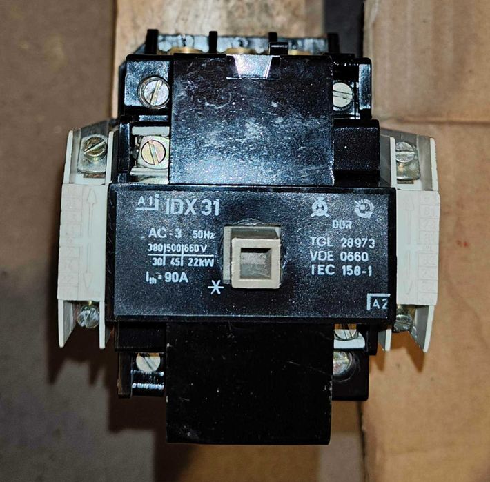 Контактор IDX31 - НОВ!