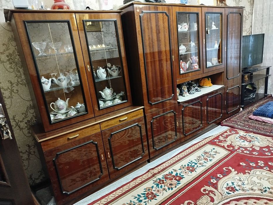 Продаётся Сервант Немецкий