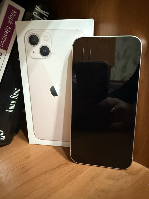 iPhone 13 с калъф