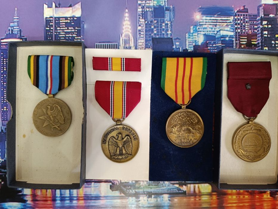 Для коллекционеров военной тематики.