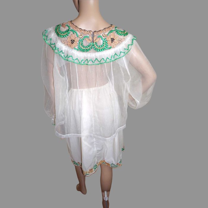 Costum popular vechi pe voal din Banat , M