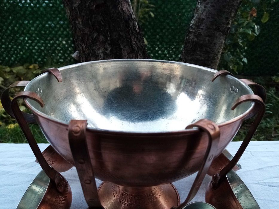 Винтидж болярски сервиз за вино