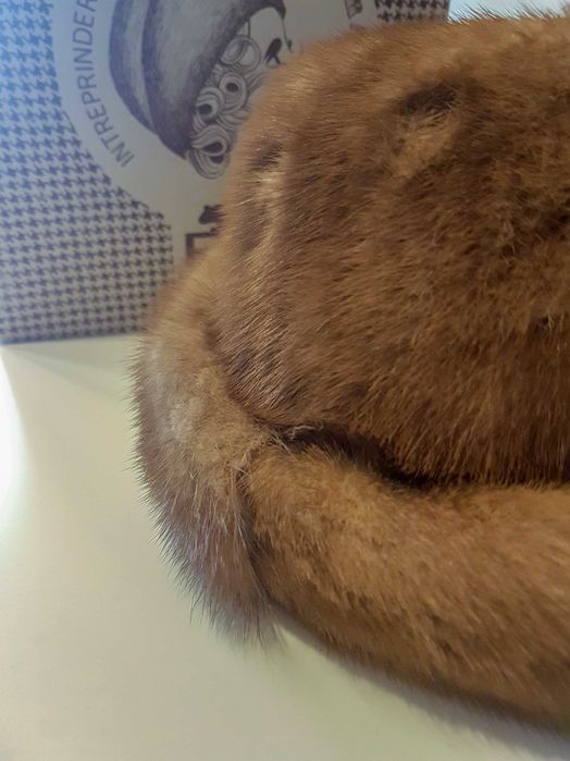 Caciula blana naturala nurca Favior - Stare IMPECABILA