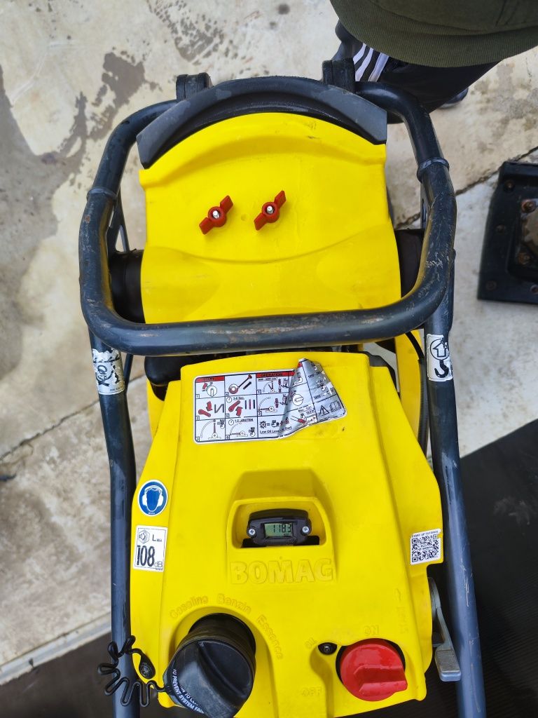 Mai compactor Bomag BT 65 2022 2023