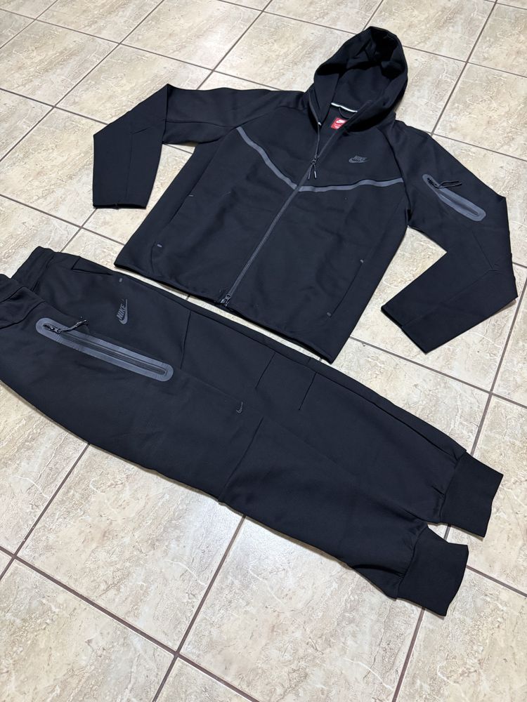 Trening Tech Fleece Nike marimea S,M, L, XL, XXL