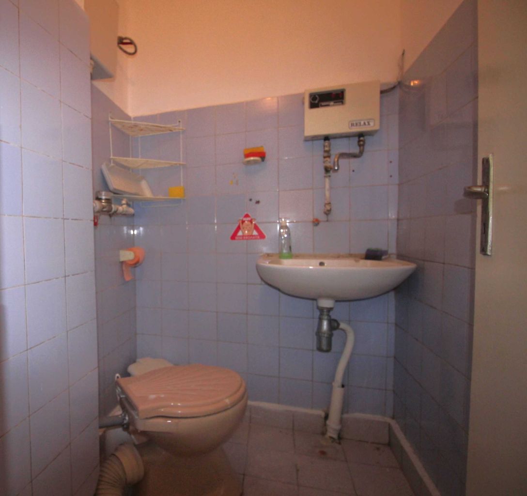 Дава се под наем Магазин в Габрово, Младост - 66 кв.м за 255 € - Снимка #2