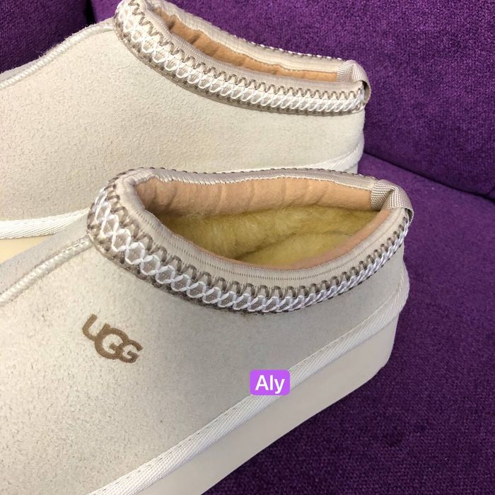 Vând UGG-uri dama