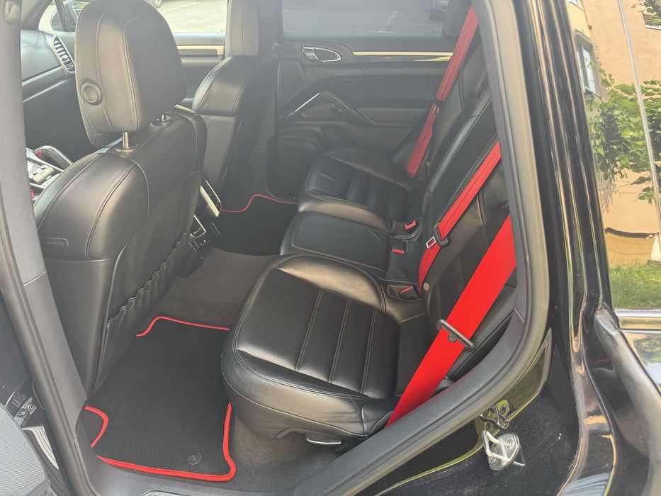 Porsche Cayenne 2012 pachet GTS carbon edition