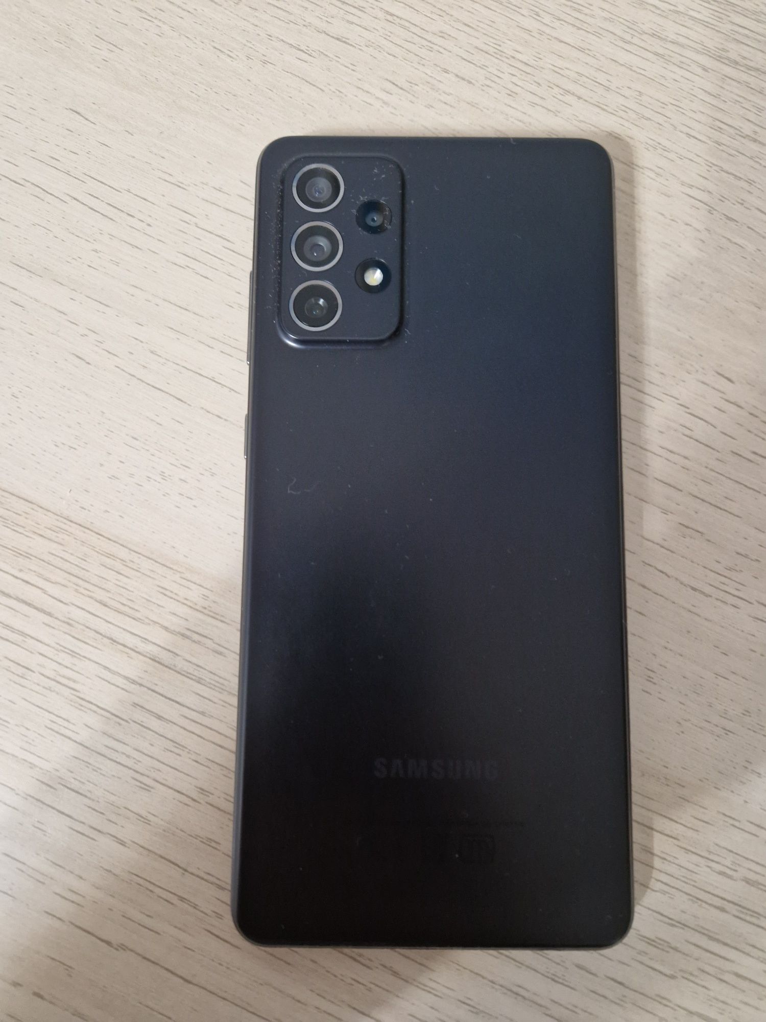 Продам Samsung A72