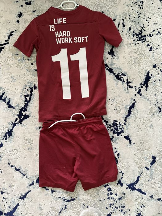 Echipament fotbal cu sigla CFR