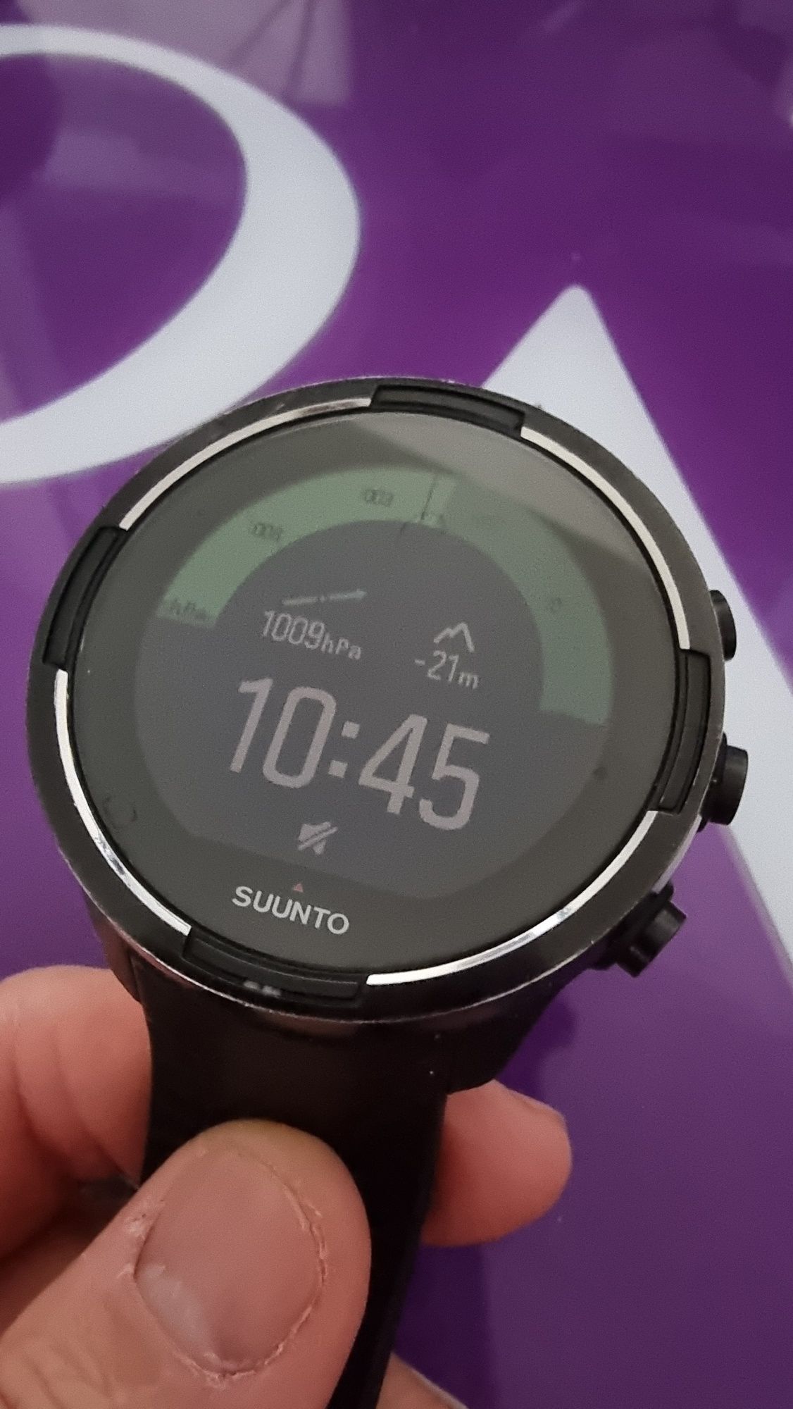 Suunto 9 baro saphire la cutie, cu 5 bratari