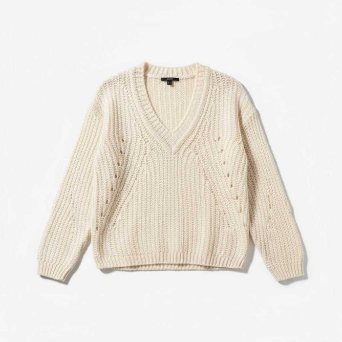 Дамски пуловер в цвят екрю Esprit