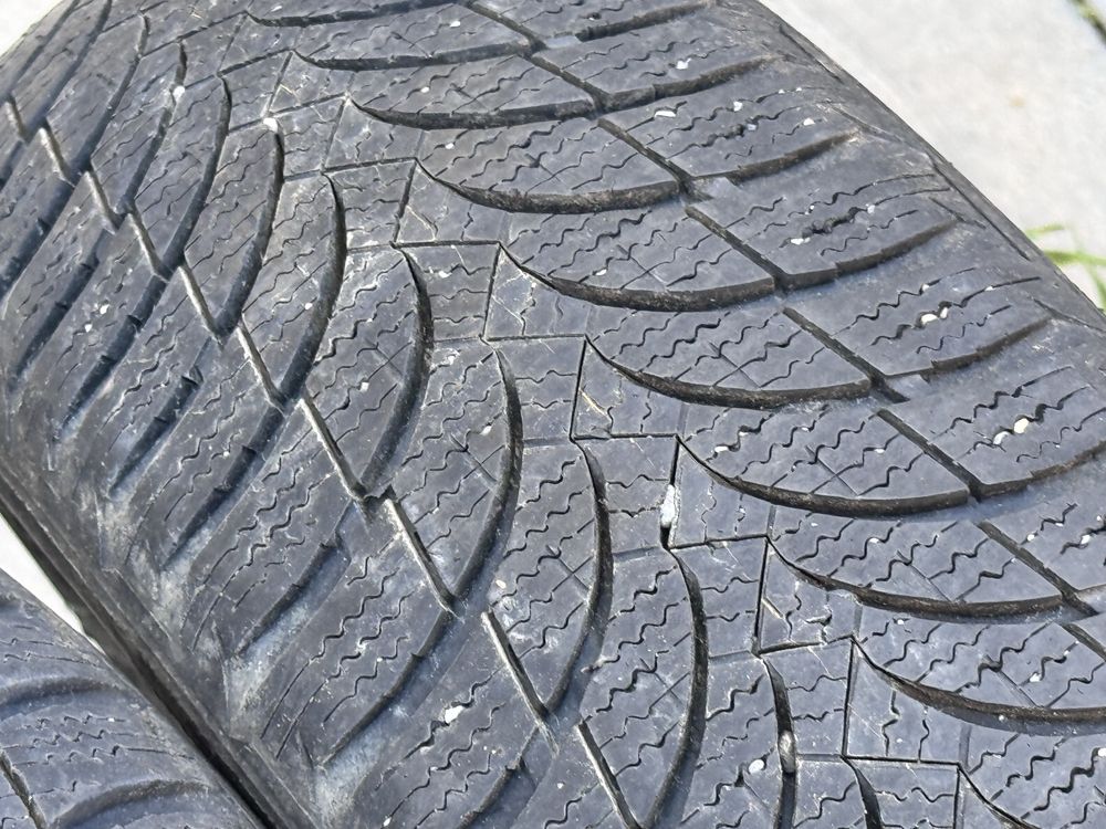 175/60/R15 Nexen Winguard 2бр зимни dot1919 5-6мм