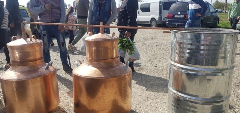 Cazan tuica orce marime si grosmie pe stoc