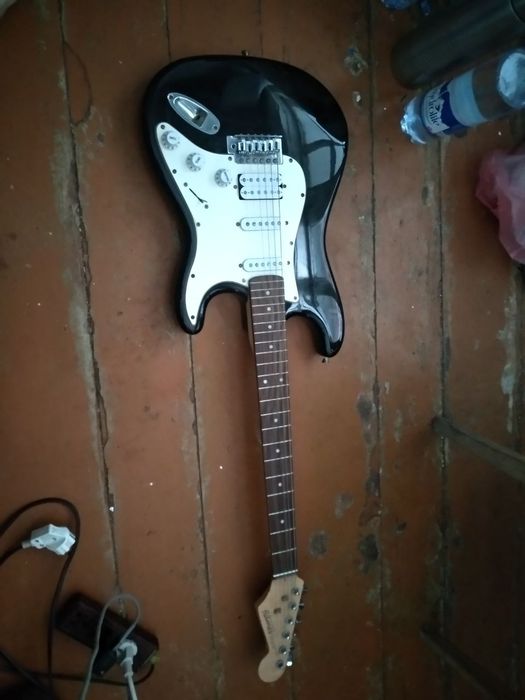 Gitara Flames Sotiladi