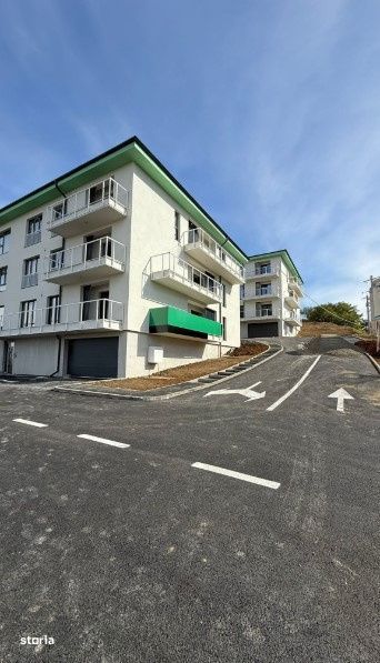 Apartament cu o camera, balcon, bucatarie separata