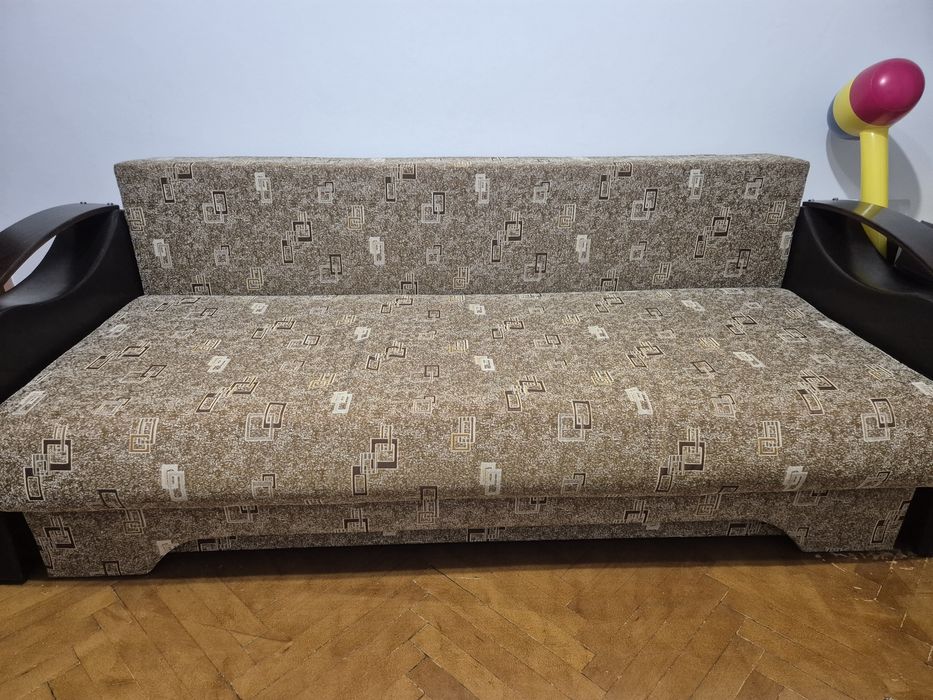 Vând canapea extensibila