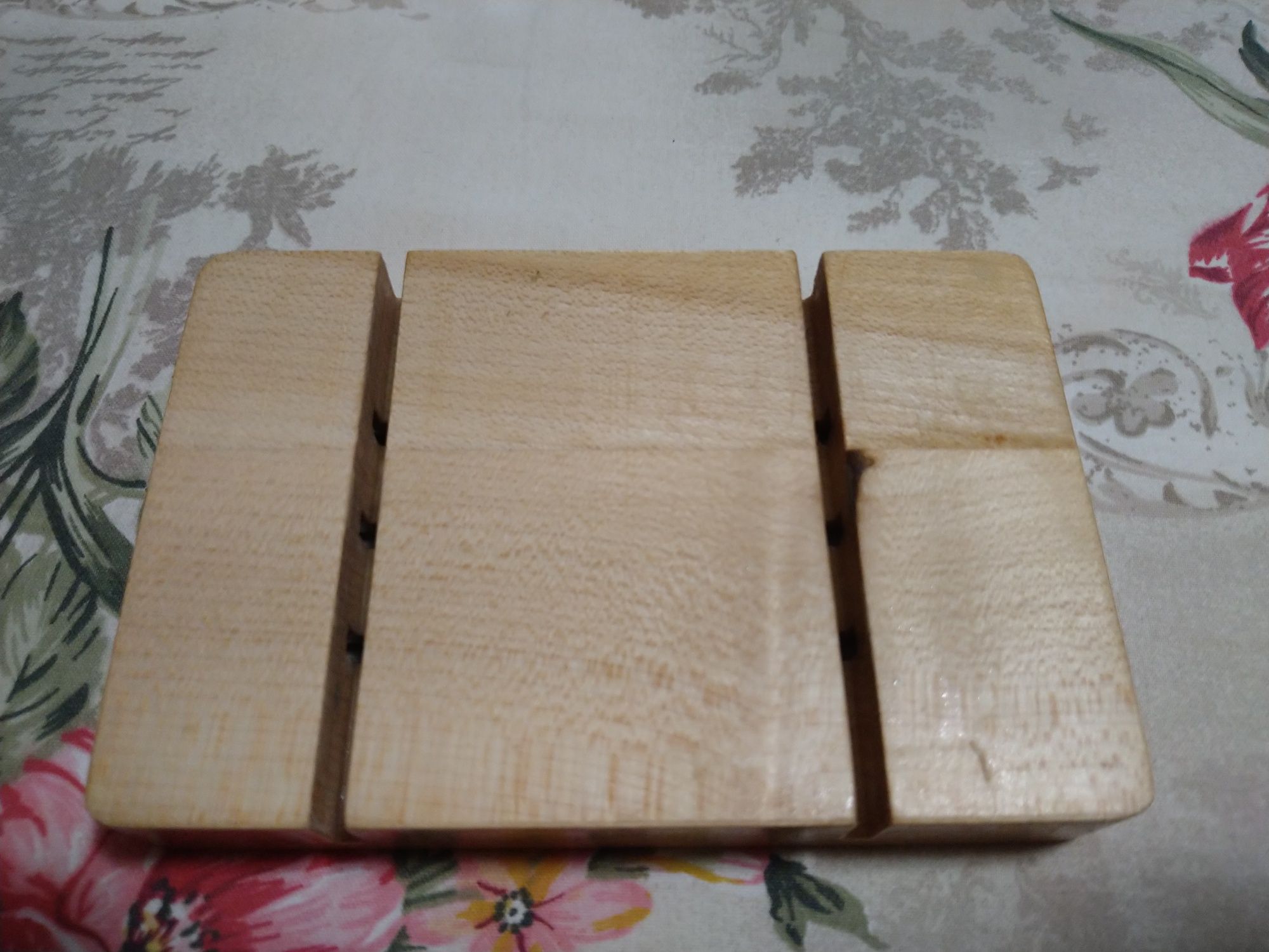 Săpunieră  din lemn lăcuit de nuc