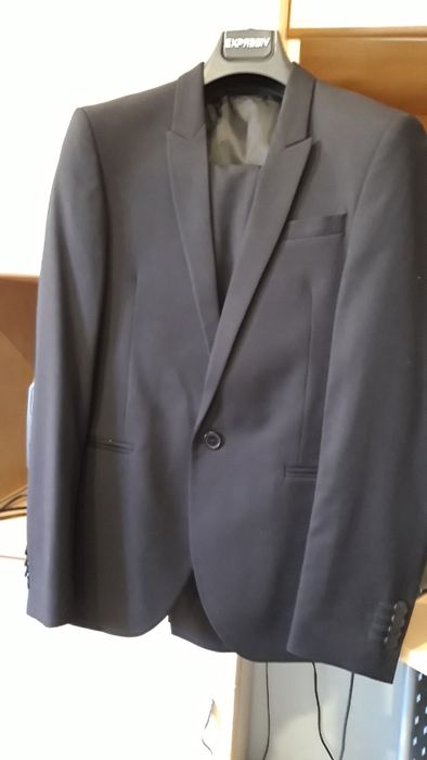 Costum bărbătesc, slim fit , Nou, marimea 42