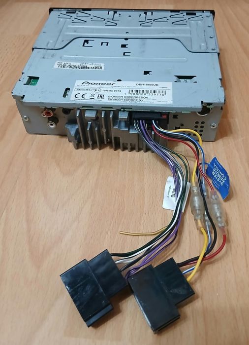 CD USB Pioneer радио за кола флашка диск аукс 4x50W
