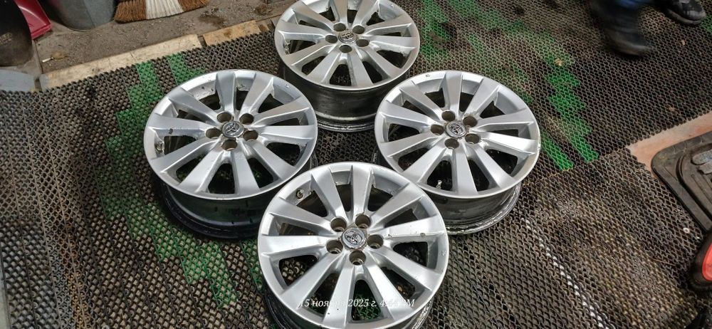 Продам диски Toyota