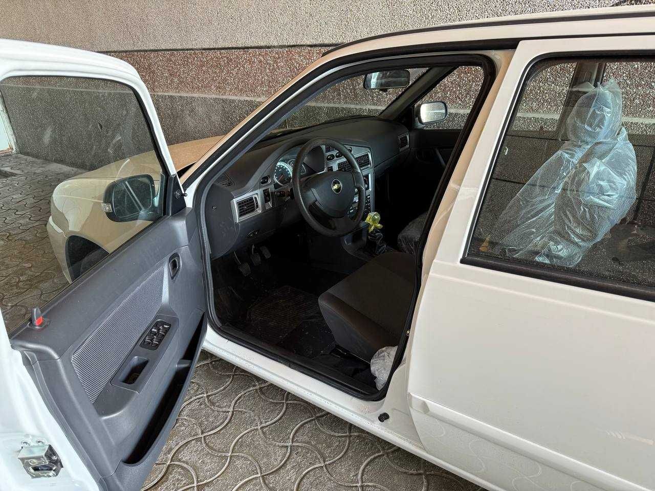 Nexia 2 sotiladi pachka