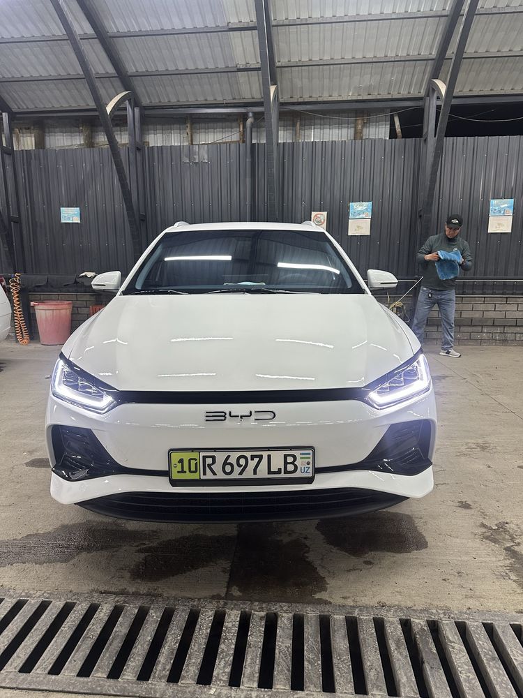 Продается byd e2 2023 год luxury