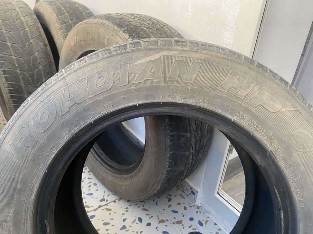 Продам Шины б/у 235/60 R16