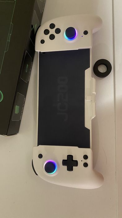 Продавам контролер съвместим с нинтендо