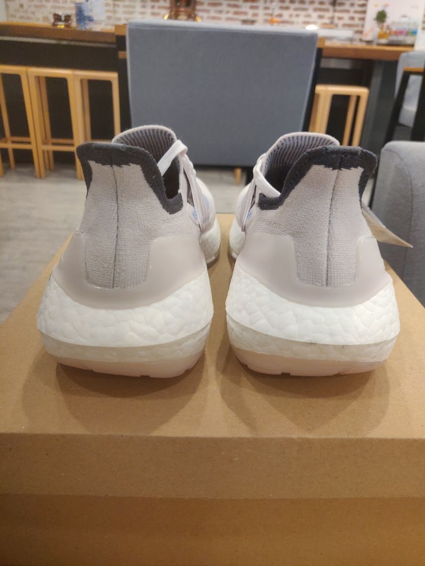 Adidas UltraBoost 21 номер 41 1/3 код 17A
