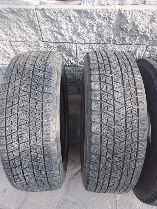 Комплет шин Brigstone 215/70R16