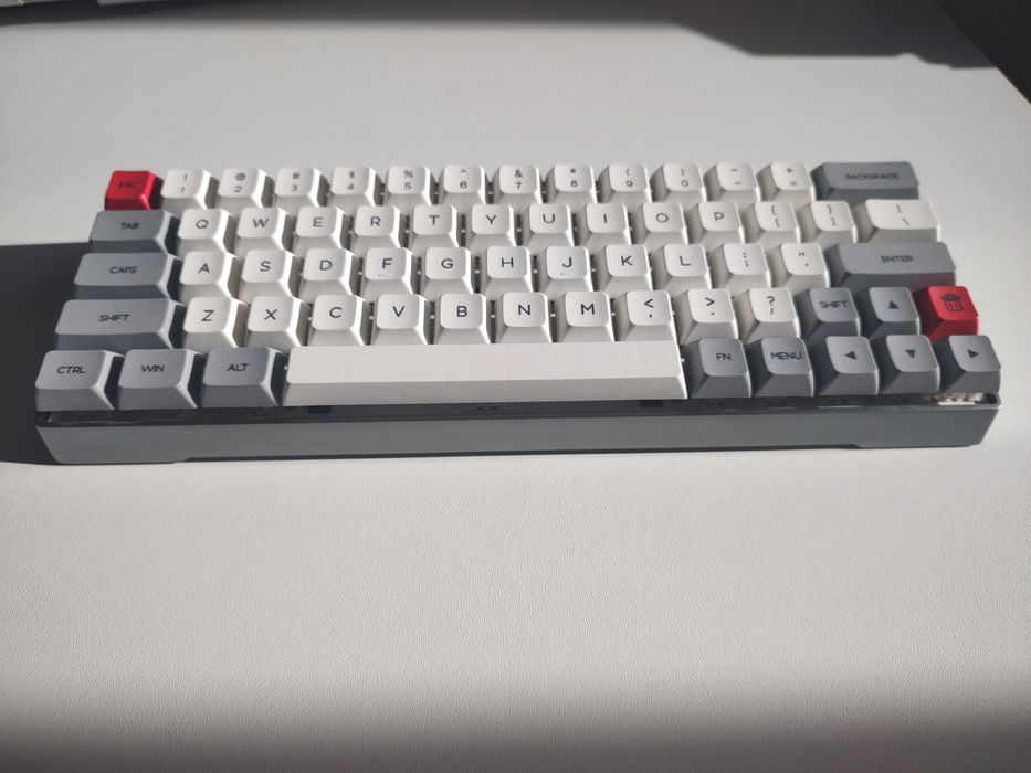 Tastatura mecanica bază aluminiu