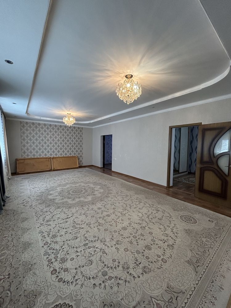 Продам дом в мкр. Кирпичный