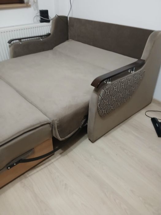 Canapea 2 locuri si fotoliu