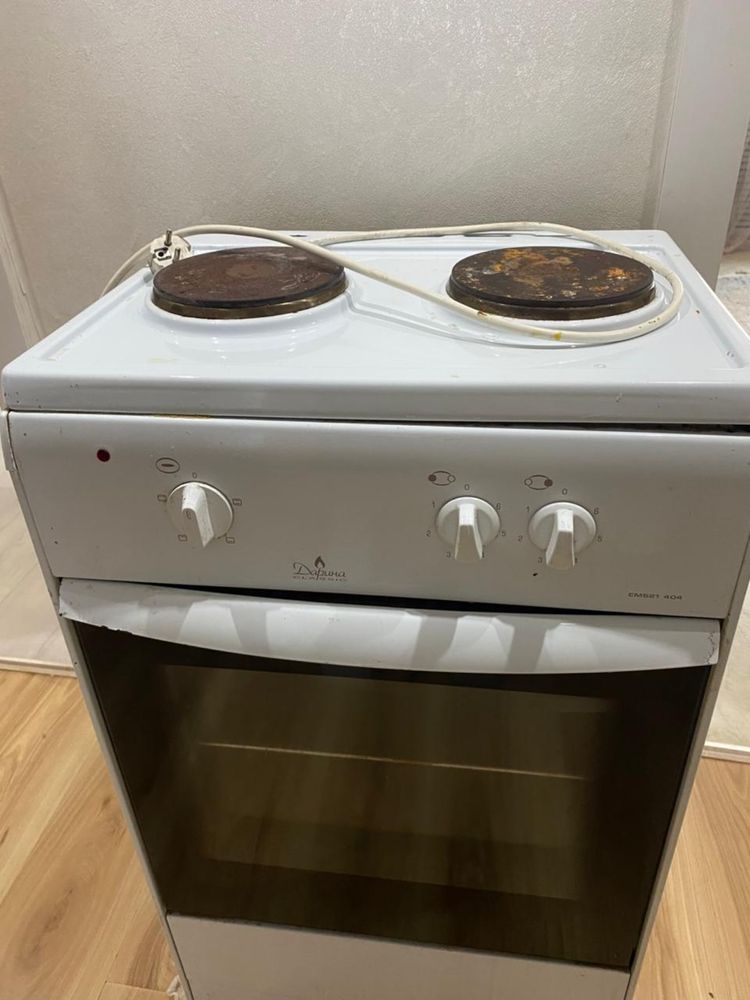 Продам электрическую плиту