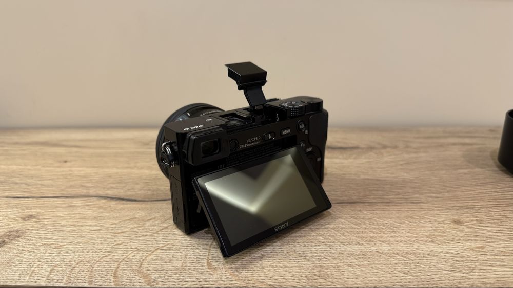 Фотоапарат Sony A6000