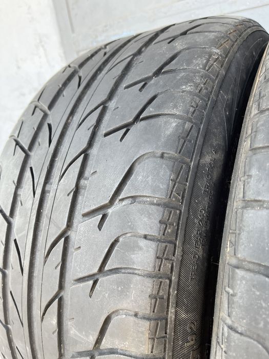 2 бр. летни гуми 255/45/18 Kоrmоran DOT 2216 4,5 mm