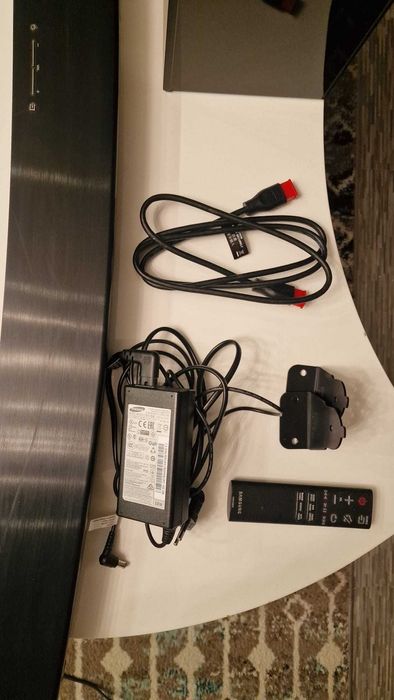 Soundbar Samsung J6000 - 300 W, Wireless