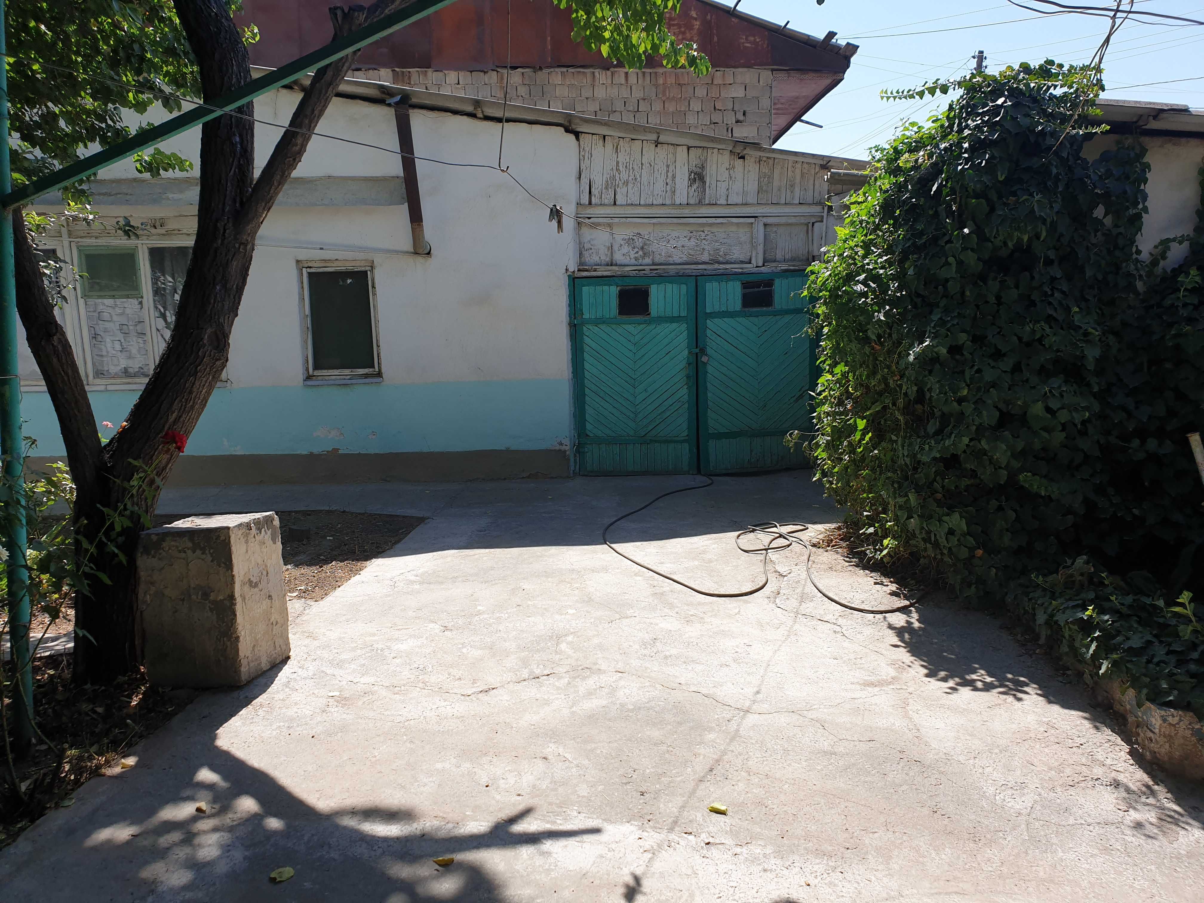 Двор на Дагбитской под бизнес