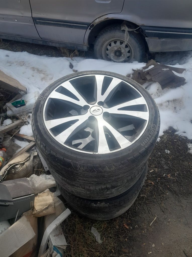 Калесаdtvhhgujggu