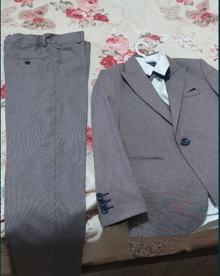 Costum nuntă băieți