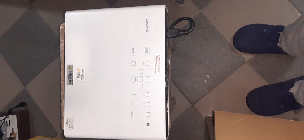 Proiector casio performant cu multe functii