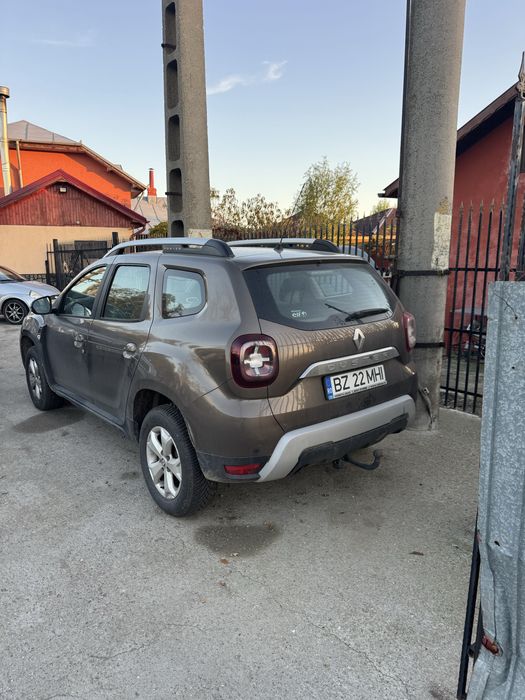 Se vinde renault duster