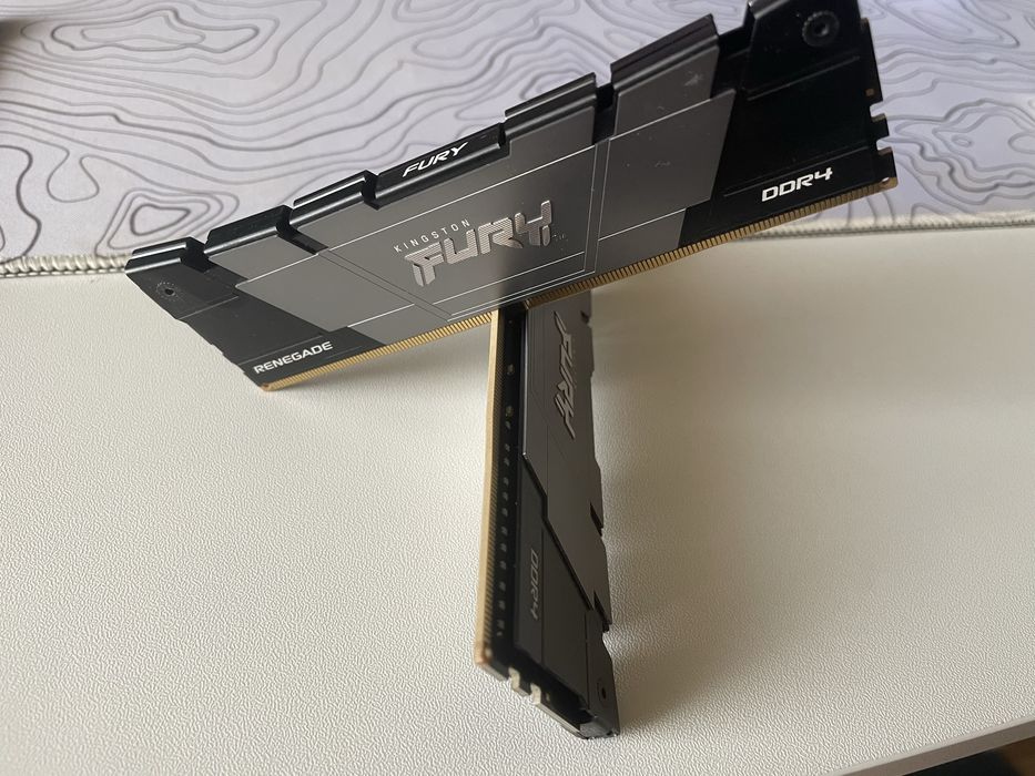 Msi MAG B 550 Tomahawk Ryzen 7 5700x3d 32 gb 2x16 4000mh kingston