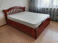 Кровать двухспальная  с матрасом