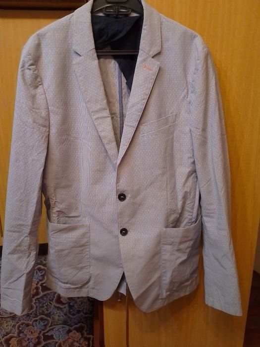 Sacou bărbat Benetton mărimea 48 gri-albastrui.
